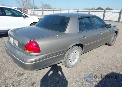 2001 Ford Crown Victoria Lx z USA, uszkodzony, nr VIN 2FAFP74W31X175980